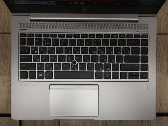 Ультрабук Б-класс HP EliteBook 840 G6 / 14" (1920x1080) IPS Touch / Intel Core i7-8665U (4 (8) ядра по 1.9 - 4.8 GHz) / 8 GB DDR4 / 256 GB SSD M.2 / Intel UHD Graphics 620 / WebCam / Fingerprint / HDMI б/у | Зображення 3