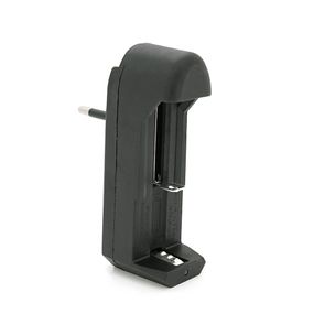 Зарядное устройство универсальное BLC-001A 1A A/1A AA/18650.3.7V/1000mAh