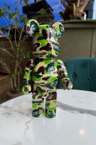 Bearbrick Bape дизайнерська статуетка ведмідь Беарбрік 28 см mb045 зелена
