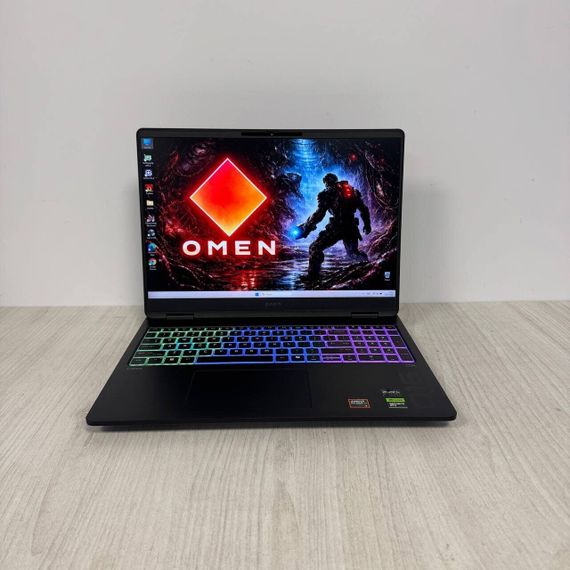 Игровой ноутбук HP Omen MAX 16-ak0047nr / 16" (2560x1600) IPS / AMD Ryzen AI 7 350 (8 (16) ядер по 2.0 - 5.0 GHz) / 16 GB DDR5 / 1000 GB SSD NVMe / nVidia GeForce RTX 5070, 8 GB GDDR7, 128-bit / WebCam б/у | Зображення 1