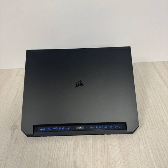 Игровой ноутбук Corsair Voyager A1600 / 16" (2560x1600) IPS / AMD Ryzen 9 6900HS (8 (16) ядер по 3.3 - 4.9 GHz) / 16 GB DDR5 / 512 GB SSD / AMD Radeon RX 6800M, 12 GB GDDR6, 192-bit / WebCam б/у | Зображення 8