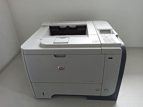 Принтер HP LaserJet P3015 / Лазерная монохромная печать / 1200x1200 dpi / A4 / 40 стр/мин / USB 2.0, Ethernet / Дуплекс / Кабели в комплекте б/у | Зображення 2