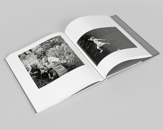 Книга фотоискусство история фотографии Антанаса Суткуса Antanas Sutkus: Planet lithuania книги для фотографов | Зображення 3