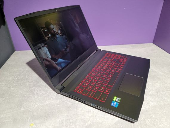 Игровой ноутбук MSI Katana GF66 11UE-088NEU / 15.6" (1920x1080) IPS / Intel Core i7-11800H (8 (16) ядер по 2.3 - 4.6 GHz) / 16 GB DDR4 / 1000 GB SSD / nVidia GeForce RTX 3060, 6 GB GDDR6, 192-bit / WebCam б/у | Зображення 2