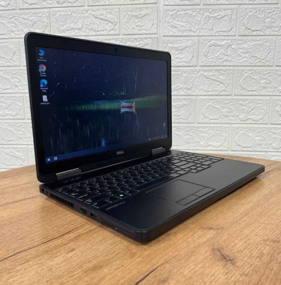 Ноутбук Dell Latitude 5540 HD i5 4200U 8Gb SSD 256Gb Б/В | Зображення 2