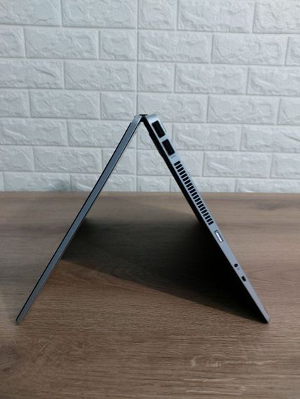 Ноутбук-трансформер HP Pavilion x360 / 15.6" (1920x1080) IPS Touch / Intel Core i5-8265U (4 (8) ядра по 1.6 - 3.9 GHz) / 8 GB DDR4 / 256 GB SSD M.2 + 1000 GB HDD / Intel UHD Graphics / WebCam б/в | Зображення 4