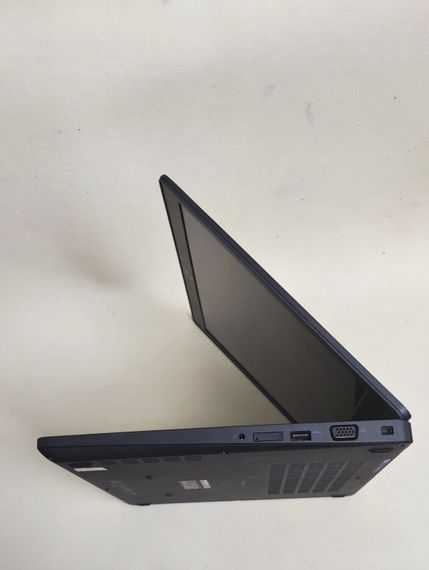 Ноутбук Dell Inspiron 17 5767 / 17.3" (1600x900) TN / Intel Core i5-7200U (2 (4) ядра по 2.5 - 3.1 GHz) / 8 GB DDR4 / 256 GB SSD / Intel HD Graphics 620 / WebCam б/у | Зображення 4