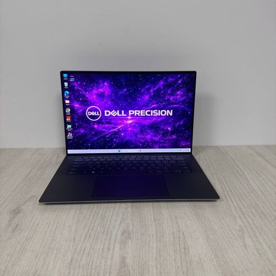 Мобильная рабочая станция Б-класс Dell Precision 7760 / 15.6" (3840x2160) IPS Touch / Intel Core i7-11850H (8 (16) ядер по 2.5 - 4.8 GHz) / 16 GB DDR4 / 512 GB SSD / nVidia Quadro T1200, 4 GB GDDR6, 128-bit / WebCam б/у | Зображення 1