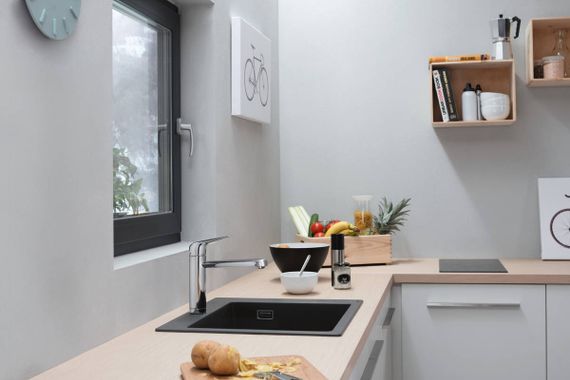 Змішувач для кухні Hansgrohe Focus M42, довж.виливу - 217мм, поворотний, 1важіль, KM120TiltFunction, хром (71807000) | Зображення 1