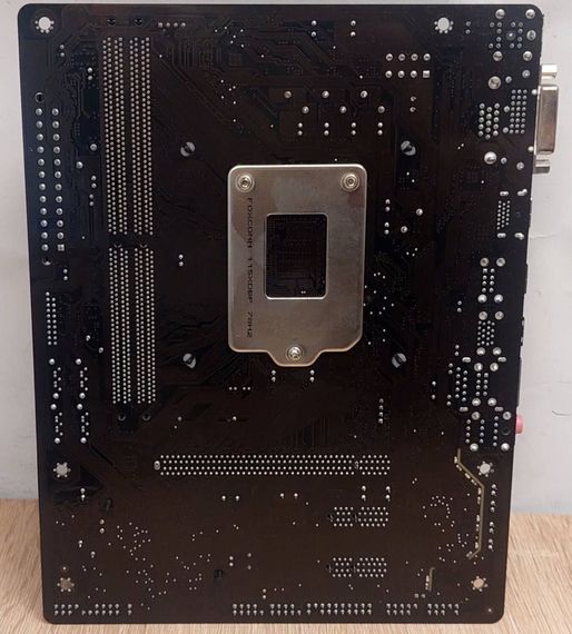 Комплект: Материнская плата Gigabyte GA-H110M-S2H / Intel Core i5-7400 (4 ядра по 3.0 - 3.5 GHz)/ 16 GB DDR4 / Intel HD Graphics 630 / LGA1151 / Кулер б/у | Зображення 3