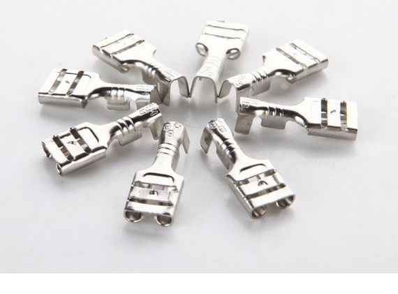 Клема F2 мама, 6.3 мм, дріт 0.5-2.5, неізольована, латунь, з силіконовим ковпачком, 100шт в упаковці, ціна за