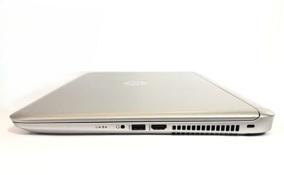 Ноутбук HP Pavilion 15 / 15.6" (1920x1080) TN / Intel Core i5-6200U (2 (4) ядра по 2.3 - 2.8 GHz) / 8 GB DDR3 / 256 GB SSD / GeForce 940M, 2 GB DDR3, 64-bit / WebCam / Win 10 Home б/в + Подарунок Флешка Kingston 64GB | Зображення 4
