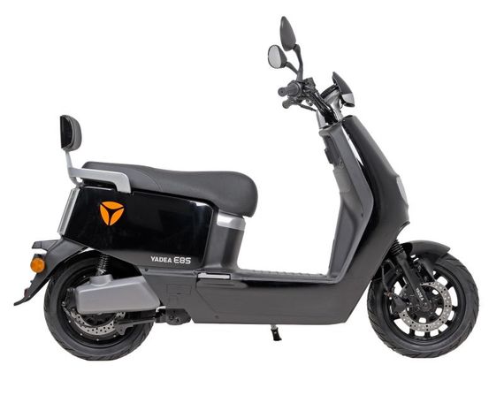Електроскутер YADEA E8S (black) | Зображення 1