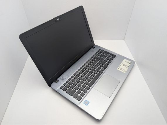 Ноутбук Asus X541U / 15.6" (1366x768) TN / Intel Core i3-6006U (2 (4) ядра по 2.0 GHz) / 10 GB DDR4 / 500 GB HDD / Intel HD Graphics 520 / WebCam / DVD-ROM б/у | Зображення 5