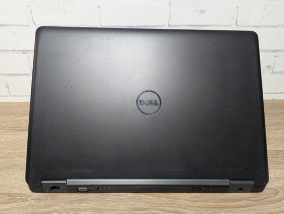 Ноутбук Б-класс Dell Latitude E5550 / 15.6" (1366x768) TN / Intel Core i5-5300U (2 (4) ядра по 2.3 - 2.9 GHz) / 8 GB DDR3 / 128 GB SSD / Intel HD Graphics 5500 / WebCam б/у | Зображення 3