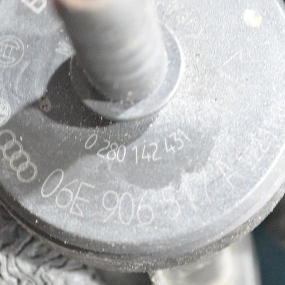 Клапан вентиляції паливного бака 2.0 TFSI Skoda Octavia II 2005-2013 Клапан вентиляції бензобака Шкода 06E906517A | Зображення 2