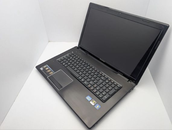 Ноутбук Lenovo G780 / 17.3" (1600x900) TN / Intel Core i3-2370M (2 (4) ядра по 2.4 GHz) / 8 GB DDR3 / 500 GB HDD / nVidia GeForce GT 630M, 2 GB GDDR5, 128-bit / WebCam / DVD-ROM / АКБ не держит б/у | Зображення 4