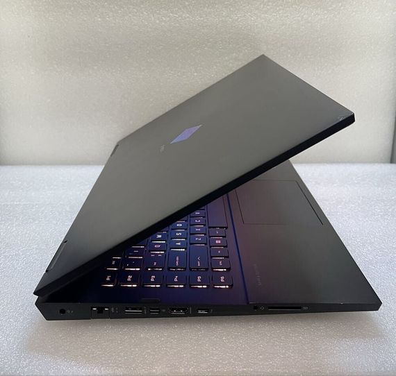 Игровой ноутбук Б-класс HP Omen 17t-cm200 / 17.3" (2560x1440) IPS / Intel Core i9-13900HX (24 (32) ядра по 3.9 - 5.4 GHz) / 16 GB DDR5 / 512 GB SSD / nVidia GeForce RTX 4080, 12 GB GDDR6, 192-bit / WebCam б/у | Зображення 4