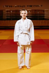 Біле дитяче кімоно для хлопчиків, рукопашний бій, TM BUDOGI, зріст 140 см, щільність 240 гр./м.кв.
