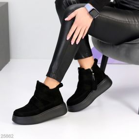 Шикарные черные спортивные ботинки на липучках натуральная замша 38