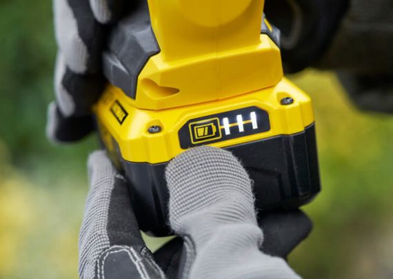 Кущоріз акумуляторний Stanley FATMAX з АКБ та ЗП SFMCHT855M1 | Зображення 3