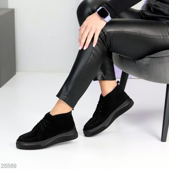 Замшевые черные ботинки дезерты в стиле casual на утолщенной подошве | Зображення 6