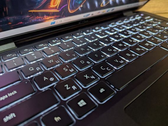 Ультрабук Dell Latitude 7420 / 14" (1920x1080) IPS / Intel Core i7-1185G7 (4 (8) ядра по 3.0 - 4.8 GHz) / 16 GB DDR4 / 512 GB SSD / Intel Iris Xe Graphics / HDMI / WebCam / Windows 11 б/у + Подарок Беспроводная мышь / USB | Зображення 5