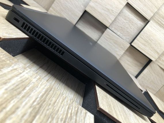 Ультрабук Dell Latitude E7470 / 14" (1920x1080) IPS / Intel Core i5-6300U (2 (4) ядра по 2.4 - 3.0 GHz) / 8 GB DDR4 / 256 GB SSD M.2 / Intel HD Graphics 520 / WebCam б/у | Зображення 4