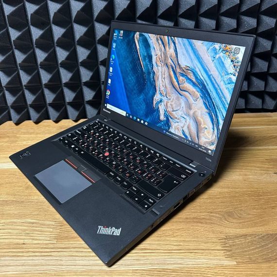 Ноутбук Б-класс Lenovo ThinkPad T450s / 14" (1920x1080) IPS / Intel Core i5-5200U (2 (4) ядра по 2.2 - 2.7 GHz) / 8 GB DDR3 / 128 GB SSD / Intel HD Graphics 5500 / WebCam / VGA б/у | Зображення 4