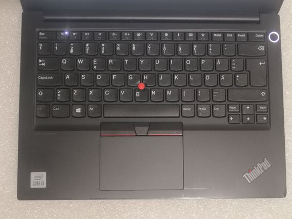 Ультрабук Б-класс Lenovo ThinkPad E14 G1 / 14'' IPS / Core i3-10110U (2(4) ядра по 2.1-4.2GHz) / 8GB DDR4 / 256GB SSD / UHD Graphics / WebCam / HDMI б/у | Зображення 4