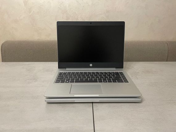 Ультрабук HP ProBook 445R G6 / 14" (1920x1080) IPS / AMD Ryzen 3 3200U (2 (4) ядра по 2.6 - 3.5 GHz) / 16 GB DDR4 / 256 GB SSD M.2 / AMD Radeon Vega 3 Graphics / Fingerprint / WebCam б/у | Зображення 2