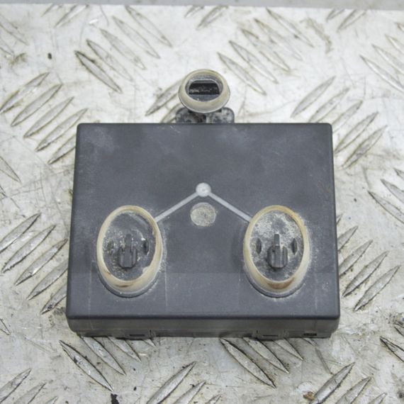 Блок керування дверей передньої правої Audi A1 8X 2010-2020 Модуль дверей передній правий Ауді 8X0959793F | Зображення 1