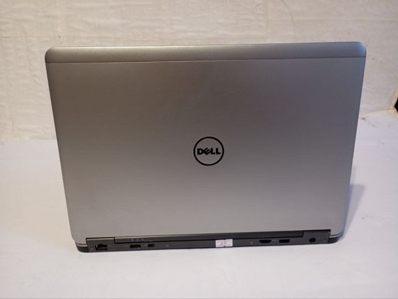 Ультрабук Dell Latitude E7440 / 14" (1920x1080) TN / Intel Core i5-4300U (2 (4) ядра по 1.9 - 2.9 GHz) / 8 GB DDR3 / 256 GB SSD / Intel HD Graphics 4400 / WebCam / АКБ не держит б/у | Зображення 3
