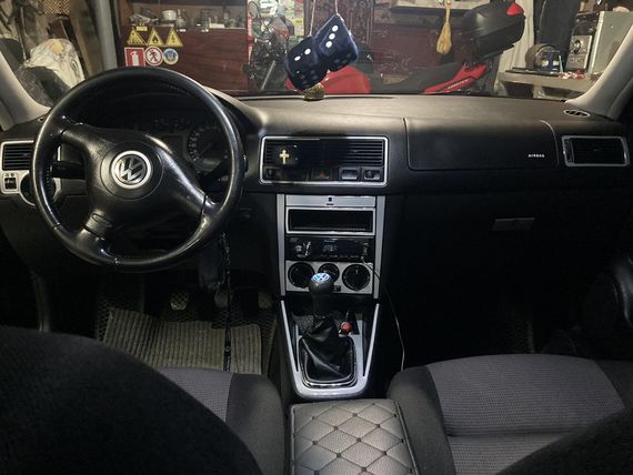 Накладки на панель Карбон для Volkswagen Golf 4 | Зображення 7