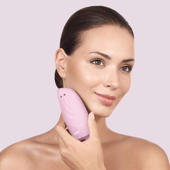 Очищувальна щітка для обличчя GESKE Sonic Thermo Facial Brush&Face-Lifter 8в1 pink | Зображення 3