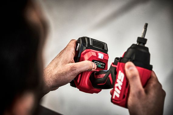 Гвинтоверт акумуляторний безщітковий ударний, SKIL 3211 CA + енергокомплект 3136 АА 11072000302 (акумулятор 2,0 Ah, зарядний пристрій) промо-комплект | Зображення 4