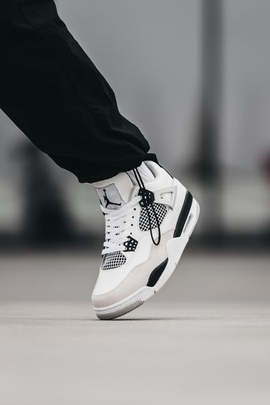 Кросівки Air Jordan 4 , В'єтнам 1837 44