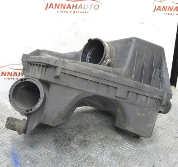 Корпус повітряного фільтра 1.9 CDTI Opel Astra H Zafira B 2007-2010 Корпус повітряного фільтра Опель 55557127 | Зображення 4