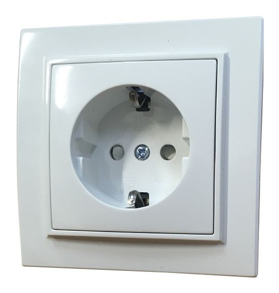 Розетка внутрішній установки 1-а з/к з захисна шторка біла IP20 Malta Ny95000959