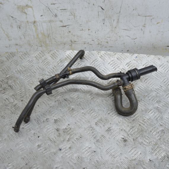 Патрубок системи охолодження 1.4 TSI/TFSI Audi A3 2013-2020 Шланг води Ауді а3 5Q0122101H