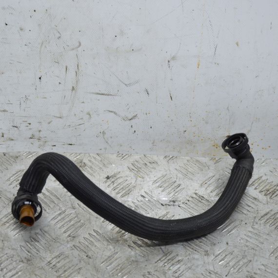 Патрубок вентиляції картера Peugeot 207 308 1.4VTI 06-13 Шланг вентиляції картерних газів Пежо 035091070 77103