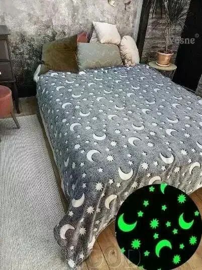 Плед светящийся в темноте Magic Blanket • Мягкое одеяло 100×150 см со светящимся рисунком для детей, подростков и уютного отдыха | Зображення 4