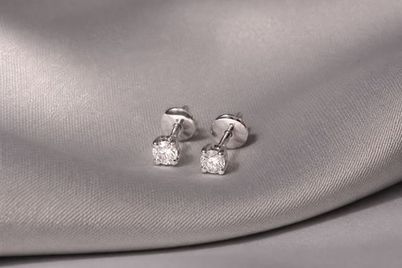 Серьги-пуссеты из белого золота c фианитами S-0394 | Зображення 2
