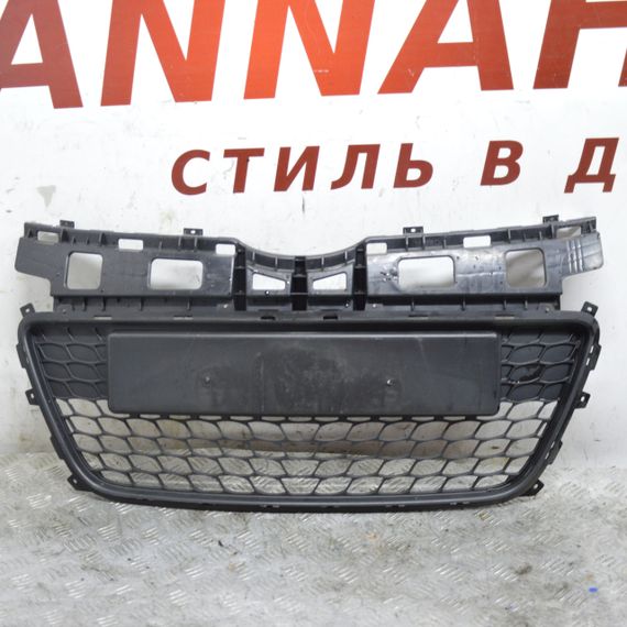 Решітка радіатора Hyundai i30 2007-2012 Решітка бампера центральна Хюндай ай30 865612L010