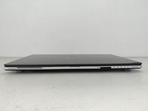 Ультрабук Fujitsu LifeBook S935 / 13.3" (1920x1080) IPS / Intel Core i7-5600U (2 (4) ядра 2.6 - 3.2 GHz) / 8 GB DDR3 / 128 GB SSD / Intel HD Graphics 5500 / WebCam / VGA / АКБ не тримає заряд б/в | Зображення 6