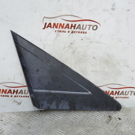 Накладка крила передня права Mazda 5 2005-2010 Захист трикутник крила правий Мазда 5 C2356915Y