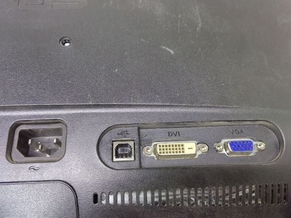 Монітор Б-клас Asus VT207N / 20" (1600x900) TN Touch / 1x DVI, 1x VGA, 1x USB Type-B / VESA 75x75 б/в | Зображення 5
