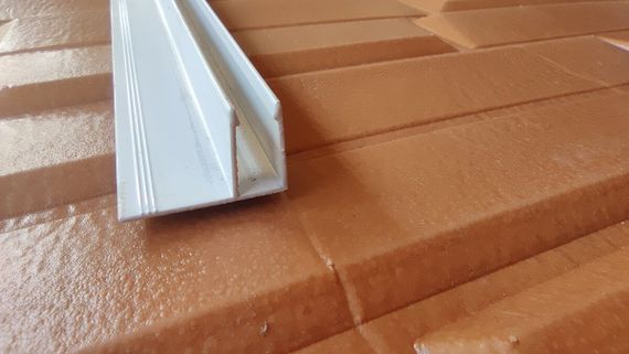 Профіль (торцевий) фінішний алюмінієвий для сайдинга 38,5х28х6000мм SW-00001728 | Зображення 4