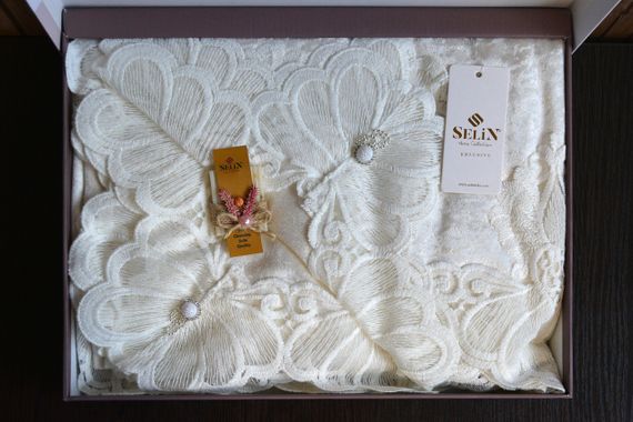 Велюрова скатертина Selin Nehir 160х350 Кремовий | Зображення 3