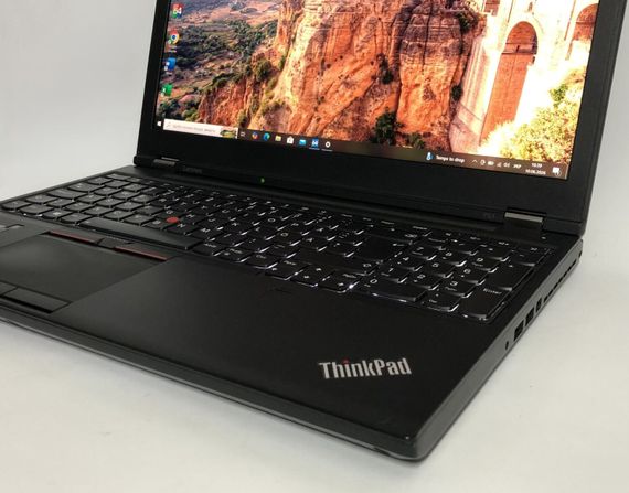 Мобільна робоча станція Б-клас Lenovo Thinkpad P51 / 15.6" (3840x2160) IPS / Intel Xeon E3-1535M v6 (4 (8) ядра по 3.1 - 4.2 GHz) / 16 GB DDR4 / 512 GB SSD / nVidia Quadro M2200, 4 GB GDDR5, 128-bit / WebCam / Win 10 Pro б/в + Подарунок Накопичувач 64 ГБ | Зображення 7